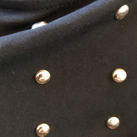 NWT Studded Shirt with cutout sleeves - Picture 4 of 9